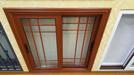 Doppeltes täfelt Aluminiumglasfenster-Landhaus-Innenschlafzimmer-Luft-Isolierung